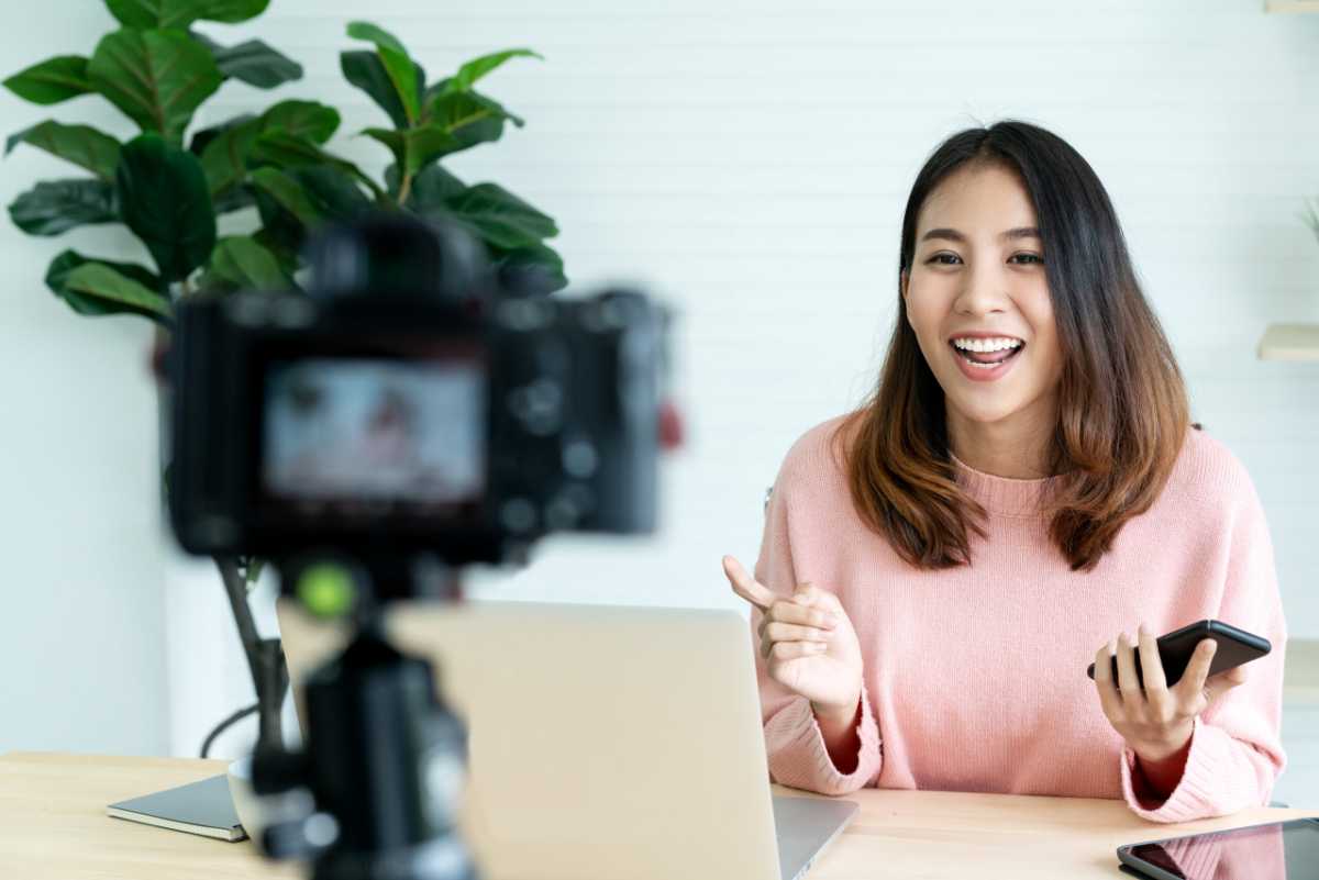 Kelebihan Meniti Karir Sebagai Vlogger